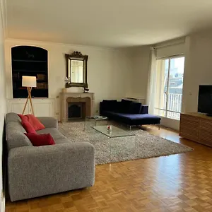 Av Foch Arc De Triomphe Belles Feuilles Appartement